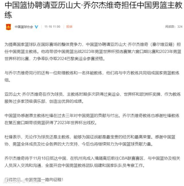 导演冯小刚夸赞郑恺为塑造角色做出的减肥又增肥的努力，认为这样做是值得的